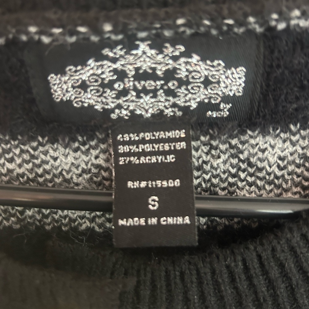 Oliver O Brand Herringbone Sweater with Gold Buttons - Picture 8 of 8